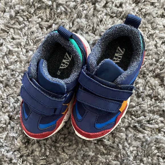 🚨Final Sale! 🚨ZARA infant contrast blue sneakers - Picture 3 of 11